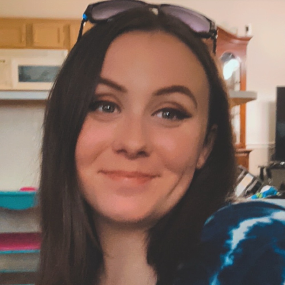 Meet your Posher, Caitlyn